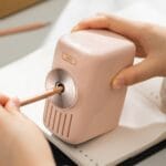 Deli Επιτραπέζια Ξύστρα Πλαστική με μουσική - Image 2