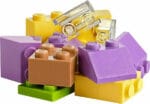 Lego Classic: Creative Suitcase - Image 5