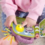 Fisher Price Βιβλίο Δραστηριοτήτων Μαϊμουδακι με Μουσική - Image 3